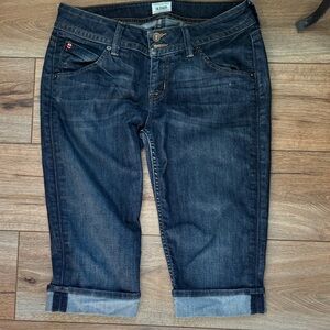 Hudson Malibu cap cuffed Bermudas